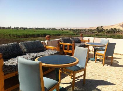 New Memnon Hotel - image 4