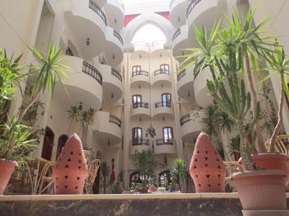 Al Hambra Hotel - image 17
