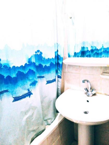 hotel shady - image 22