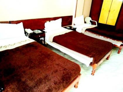 hotel shady - image 27