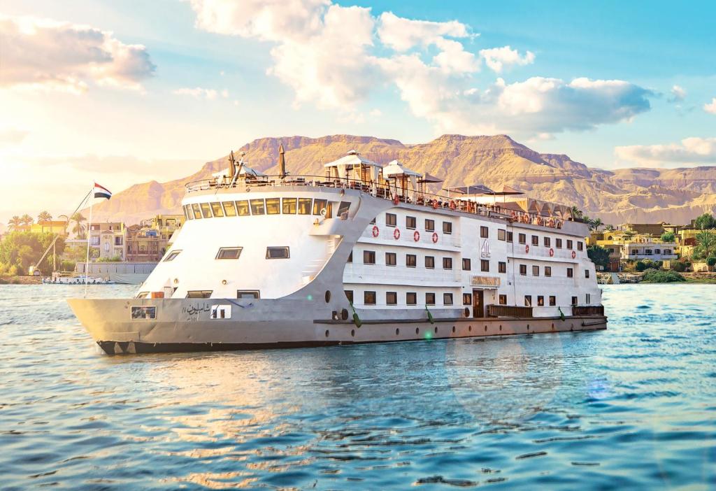 Champollion II 5 Stars Nile cruise - main image