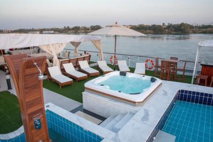 Champollion II 5 Stars Nile cruise - image 17