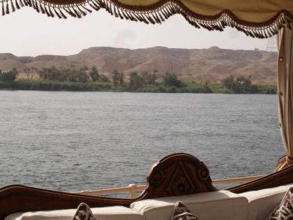 Luxor Dahabiya Nile Cruise Private Family - image 23
